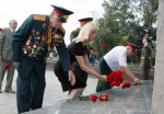В Твери к Обелиску Победы возложили цветы в память о Курской битве