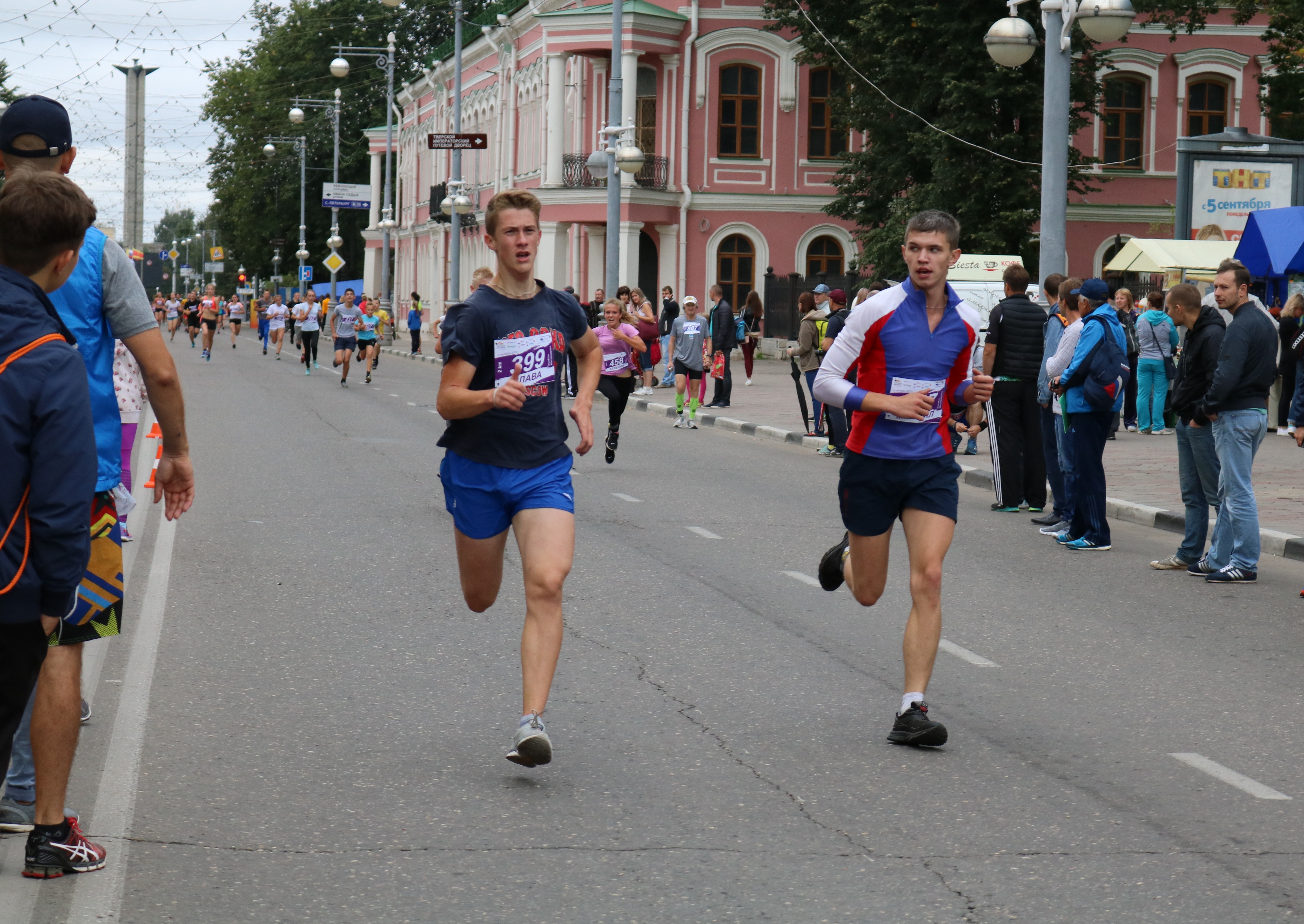 Бегу 2018. Забег Тверь. Бегу и радуюсь Тверь 2019. Марафон по бегу в Твери. Подготовка к марафонскому бегу.