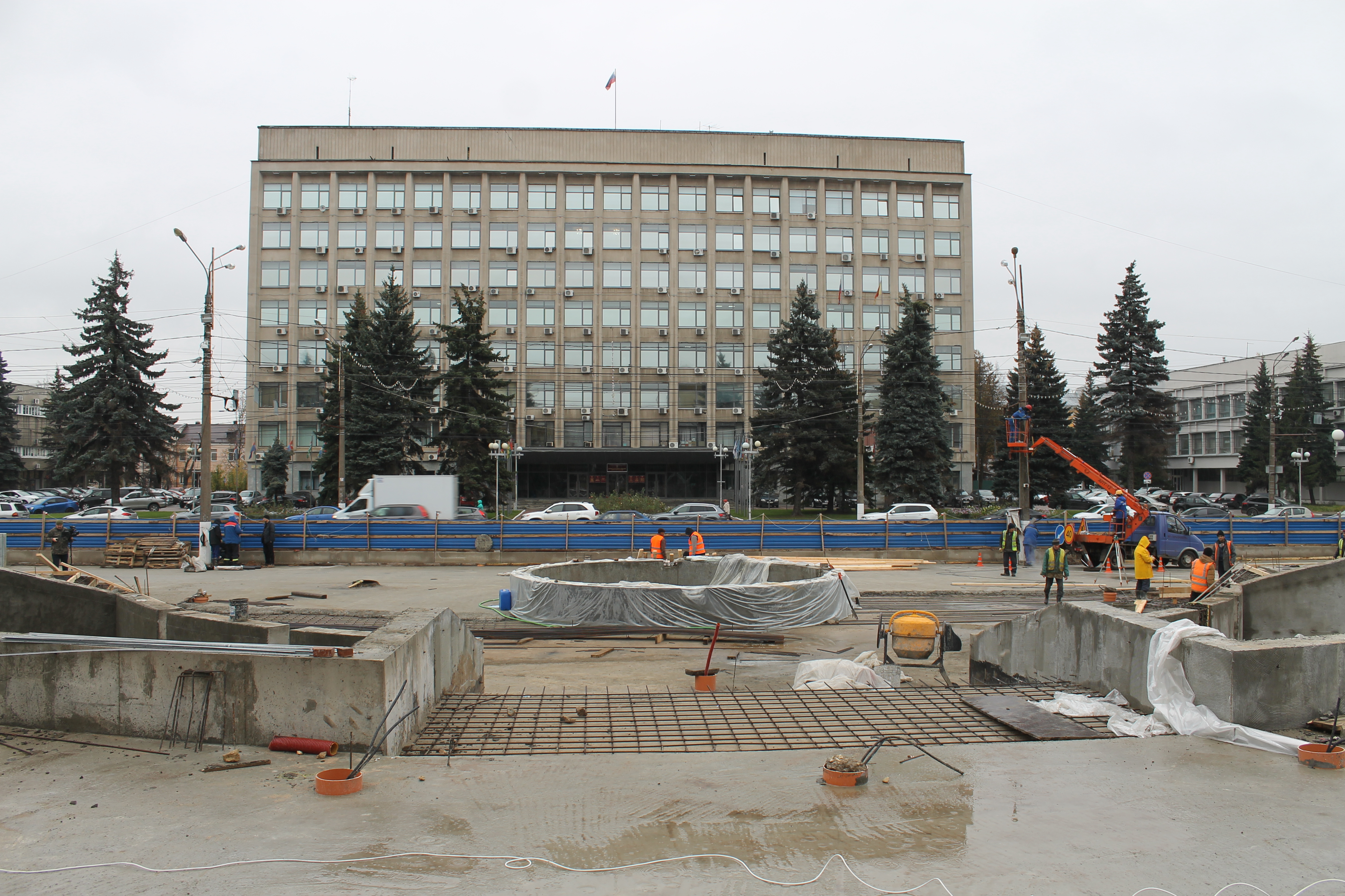 Ходов городов. Реставрация площади славы Тверь. Тверь фото города 2019. Благоустройство Тверь администрация фото. Тверь Химинститута стела.