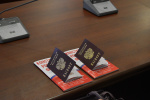 В Твери вручили паспорта 12 жителям ДНР, которые переселились на территорию Верхневолжья