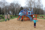 В Твери в парке Победы установили новую детскую площадку