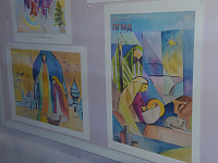 В Твери организована выставка рисунков школьников из городов-побратимов 